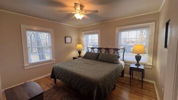 2 間睡房、熨斗/熨衫板、Wi-Fi、床單