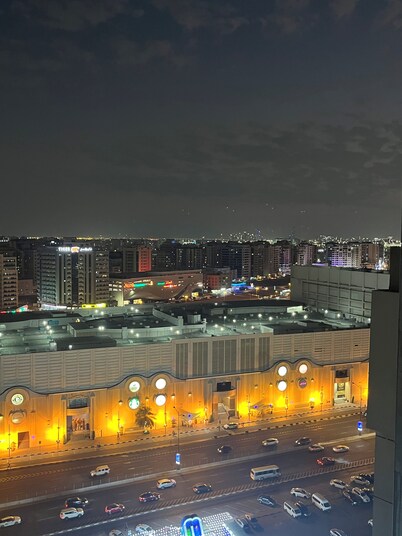 Charming 3-bedroom house with AC, fitness room, WiFi in pleasant Sharjah AlNahda