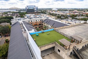 Exterior - Luxurious Apartment near Texas Medical Center (Houston)