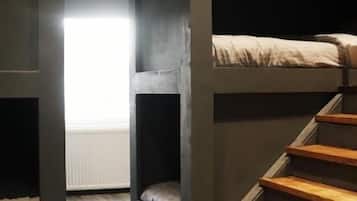1 bedroom, travel cot, WiFi
