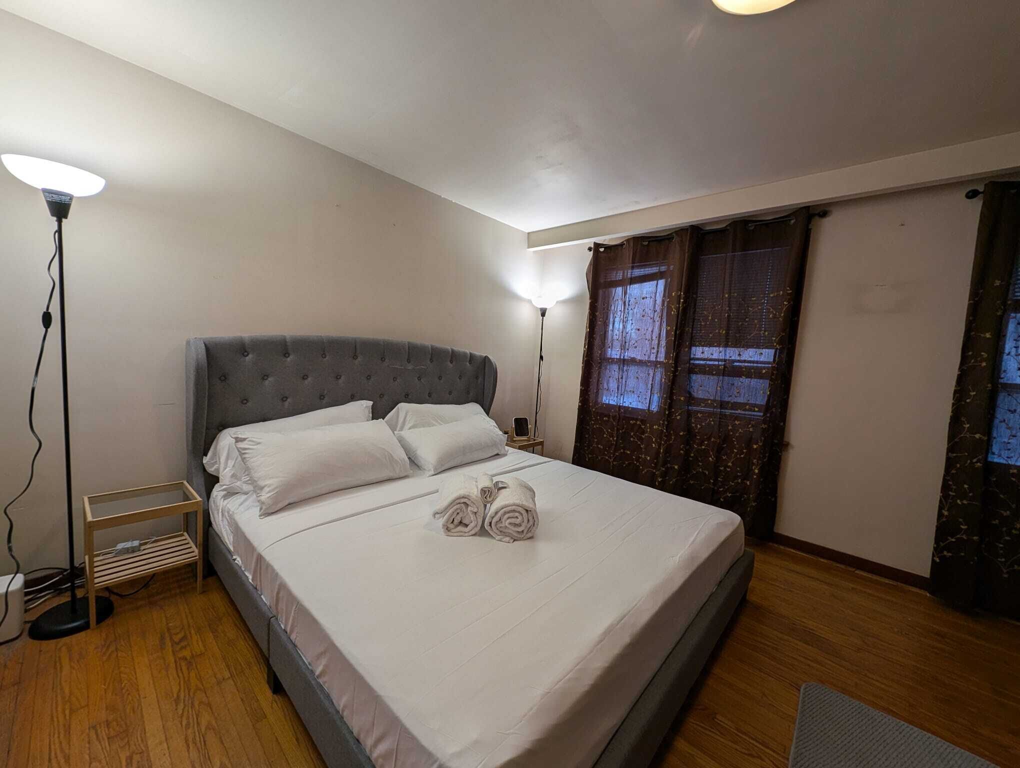 4 bedrooms, iron/ironing board, WiFi, bed sheets