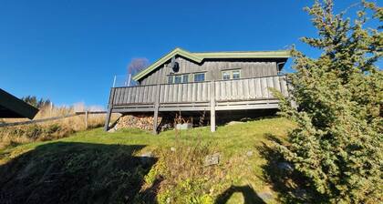 Høgbu - Cozy Cabin with a spectacular View