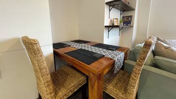 Comfort Apartment | In-room dining
