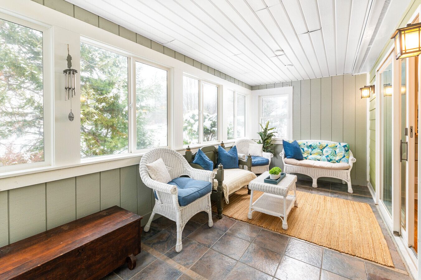 Smart TV, fireplace, books, printers