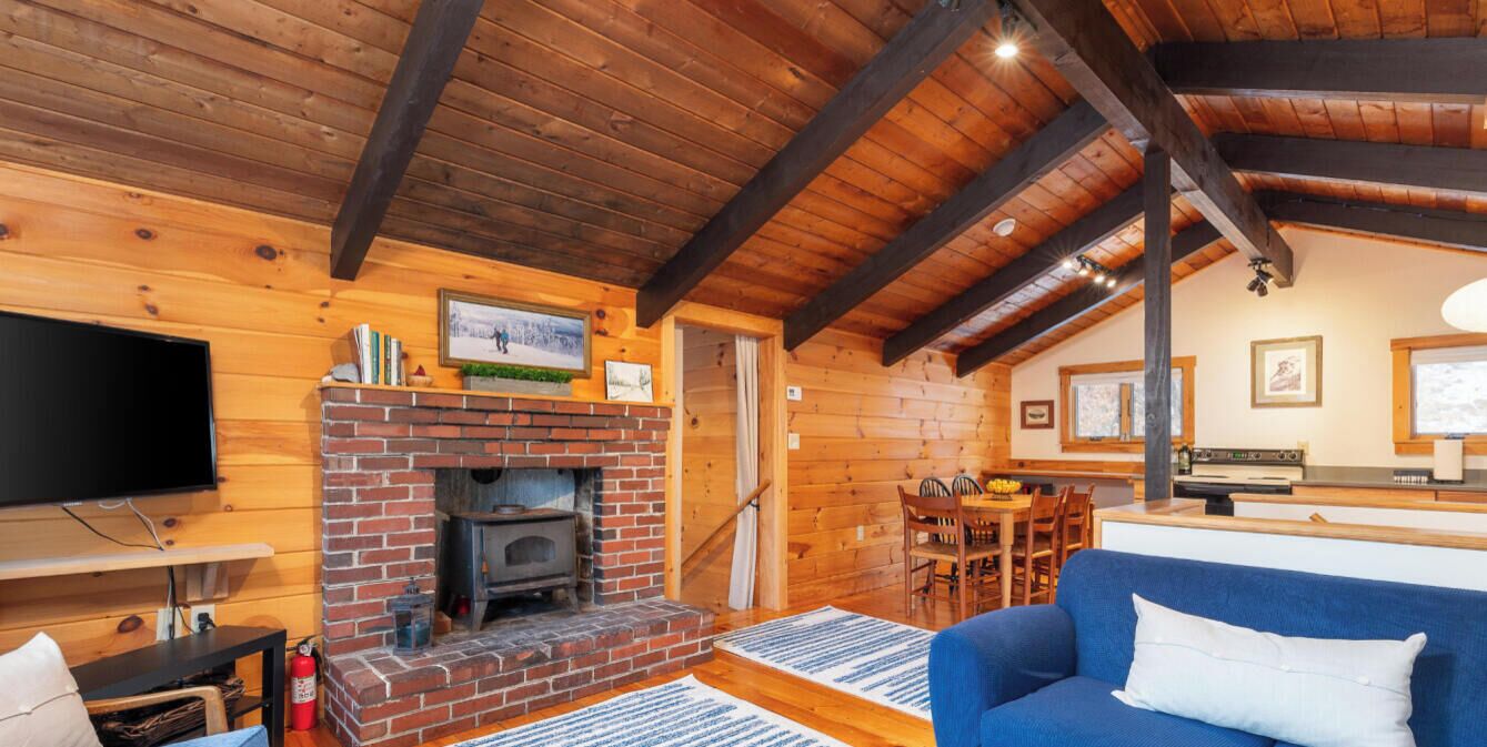 Smart-TV, peis og bøker