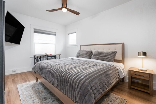 2 bedrooms, desk, iron/ironing board, free WiFi