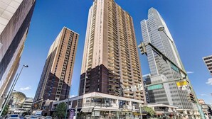 Exterior - Charming studio in the heart of Denver with pool, fitness center, parking (Denver)