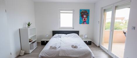 3 bedrooms, Internet, bed sheets