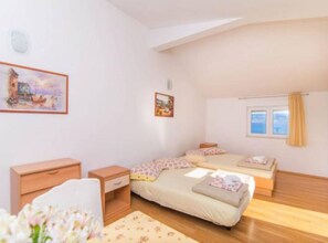 1 bedroom, iron/ironing board, internet, bed sheets - Created (Created) Apartmani Cihorich - Studio Apartment (Dugi Rat)