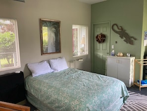 WiFi, bed sheets -  Peaceful Puna Coast Stay – Private Guest Studio, Walk to Beach (Pahoa)