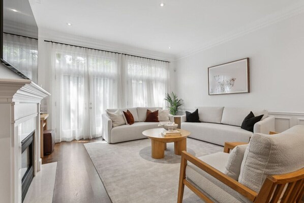 TV, fireplace, offices