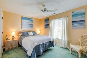 1 chambre, bureau, fer et planche à repasser, accès Internet
