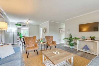 Foosball Games & Al Fresco Dining: Pensacola Home!