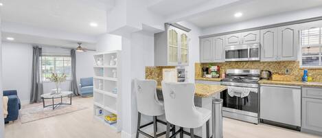 Fridge, microwave, stovetop, dishwasher