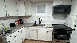 茶具/咖啡用具、冰箱、微波炉、烤箱