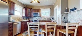 Beautifully renovated home walk to boulevard, town & train