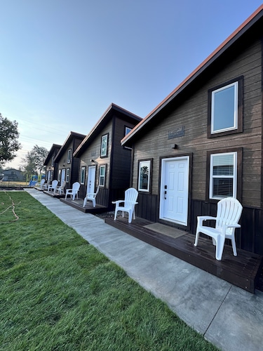 Glacier Alpine Lodges