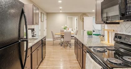 The Perfect Knox 3BR Family Getaway -- With Fitness & Arcade Room