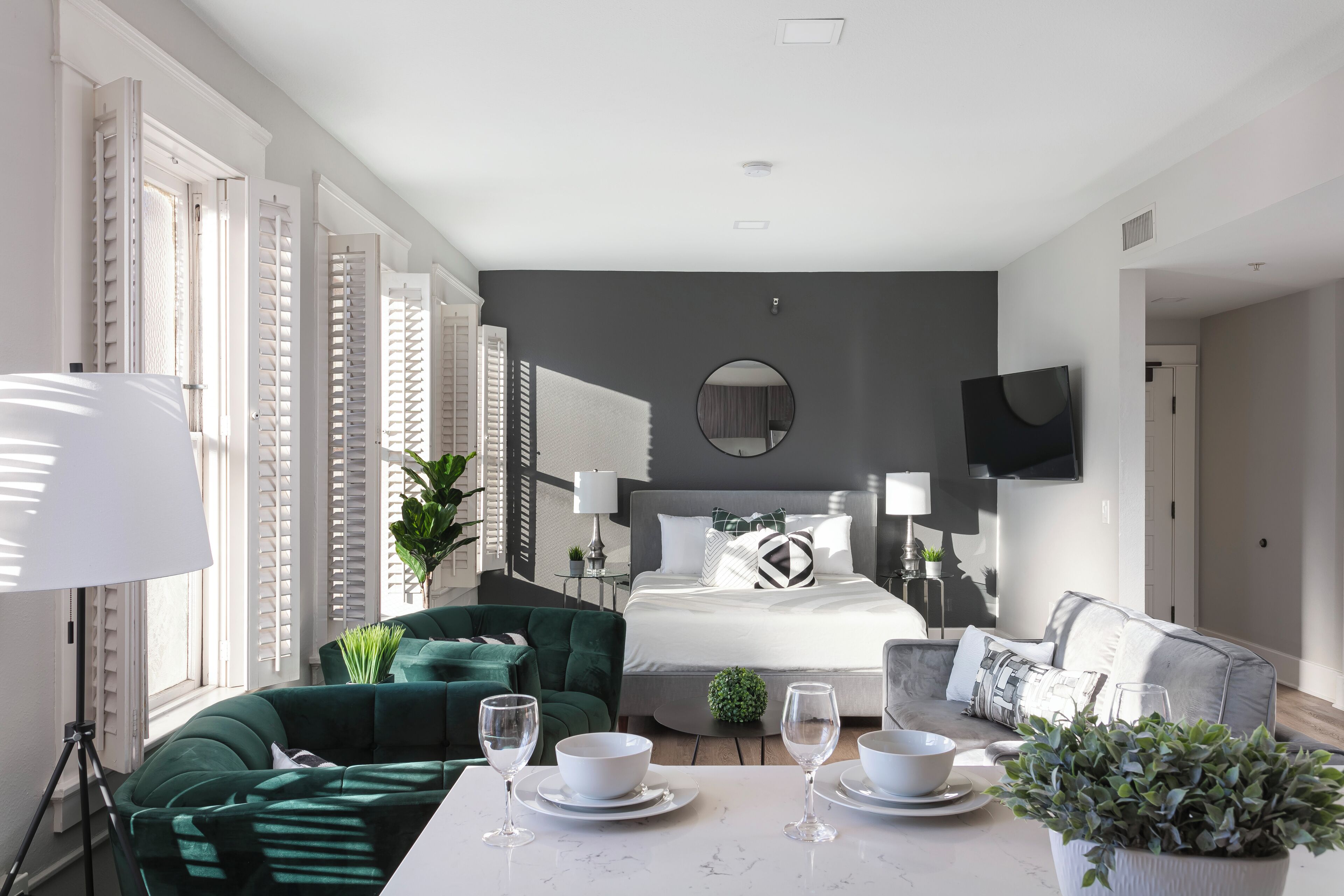 Quarto casal clássico, cozinha | Sala de jantar