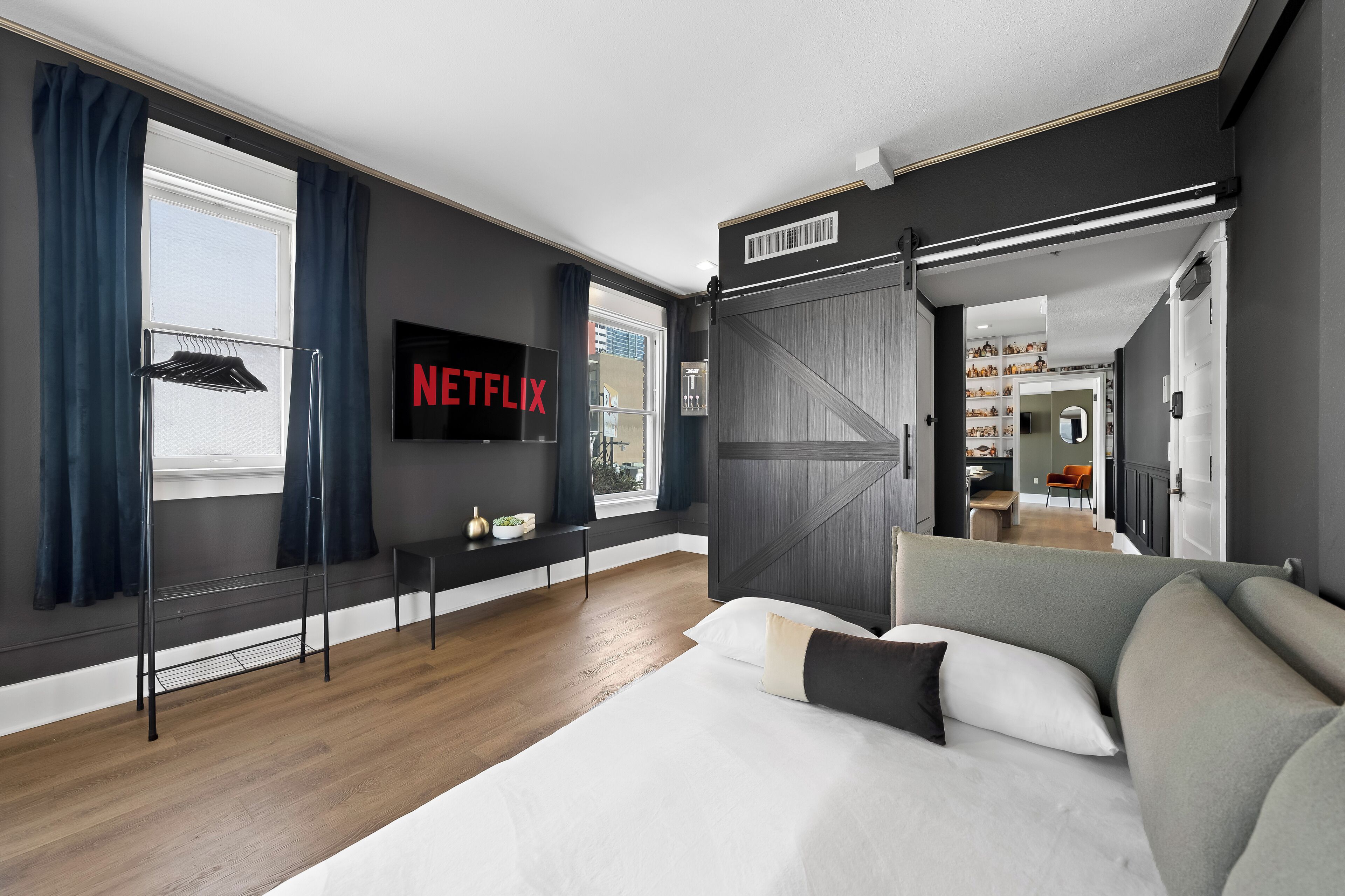 Premium-Doppelzimmer, Stadtblick | Betten mit Memory-Foam-Matratzen, Bügeleisen/Bügelbrett