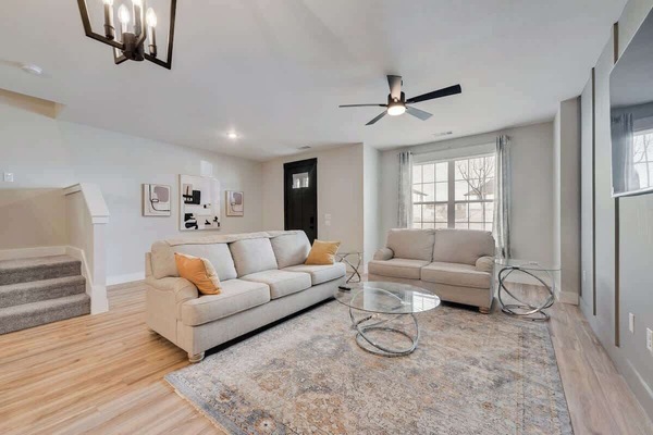 Heating Smart TV Free Wifi Ceiling fan Air conditioning Blender Carbon monoxide alarm Cleaning products Coffee maker Essentials Cooking basics Dishes and silverware Dishwasher Dryer Sofa bed Free parking on premises Free street parking