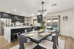 Dining - Desert Dream : Scottdale Retreat with Heated Pool (Scottsdale)