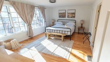 4 chambres, bureau, fer et planche à repasser, Wi-Fi gratuit