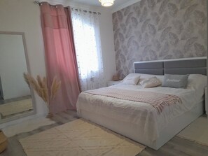 3 bedrooms, iron/ironing board, WiFi, bed sheets - Arm Family House, ideal for relaxing with family! (Aghdsk)