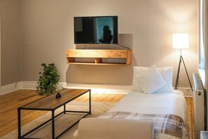 1 soverom, strykejern/-brett, wi-fi og sengetøy