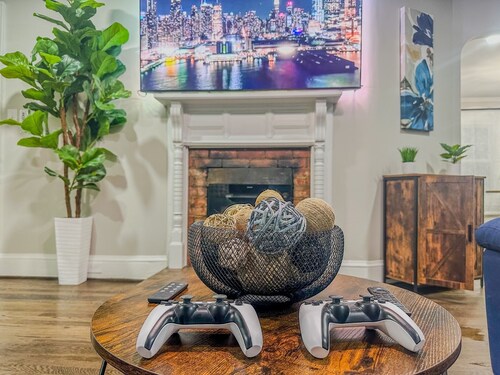 Pleasant 2bdrm/2ba mins to Downtown