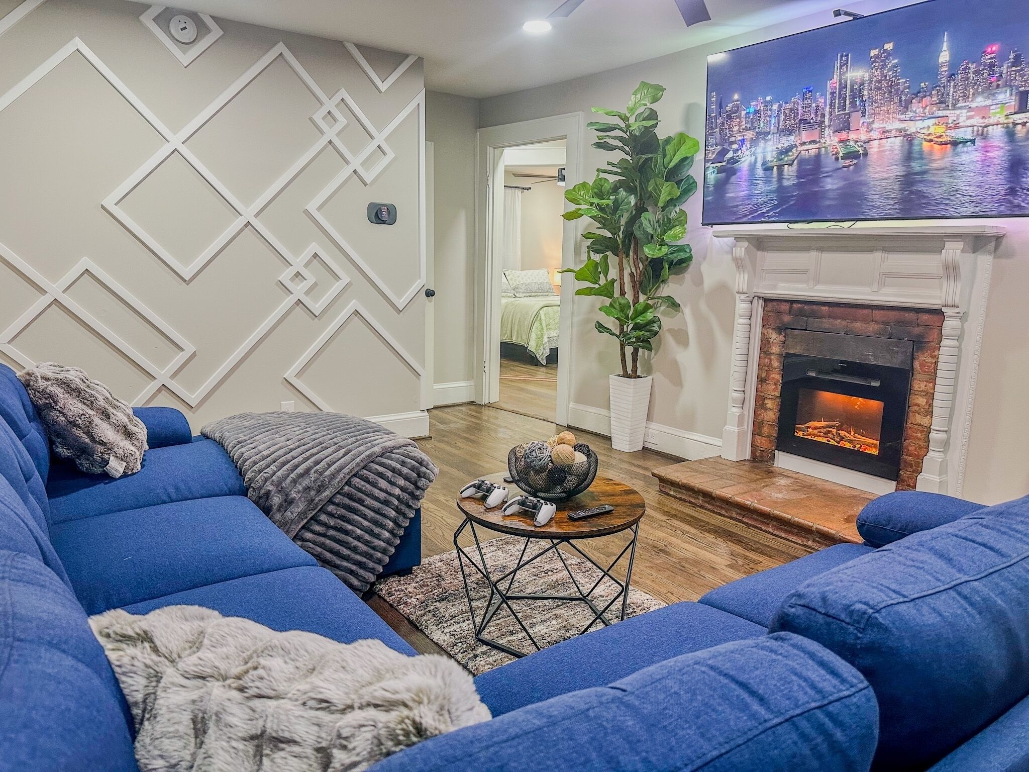 TV connectée, cheminée, jeux vidéo