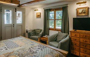 1 soverom, wi-fi (inkludert) og sengetøy