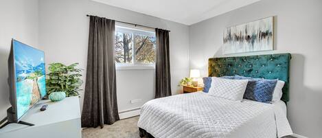 2 bedrooms, iron/ironing board, WiFi, bed sheets