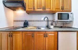 Fridge, stovetop, dishwasher, coffee/tea maker - Cozy apartment in Monachil with WiFi (Monachil)