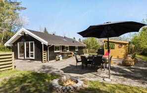 屋外ダイニングエリア