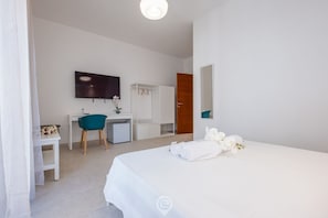 1 habitación, escritorio, wifi y ropa de cama 