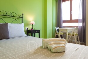 1 bedroom, WiFi, bed sheets