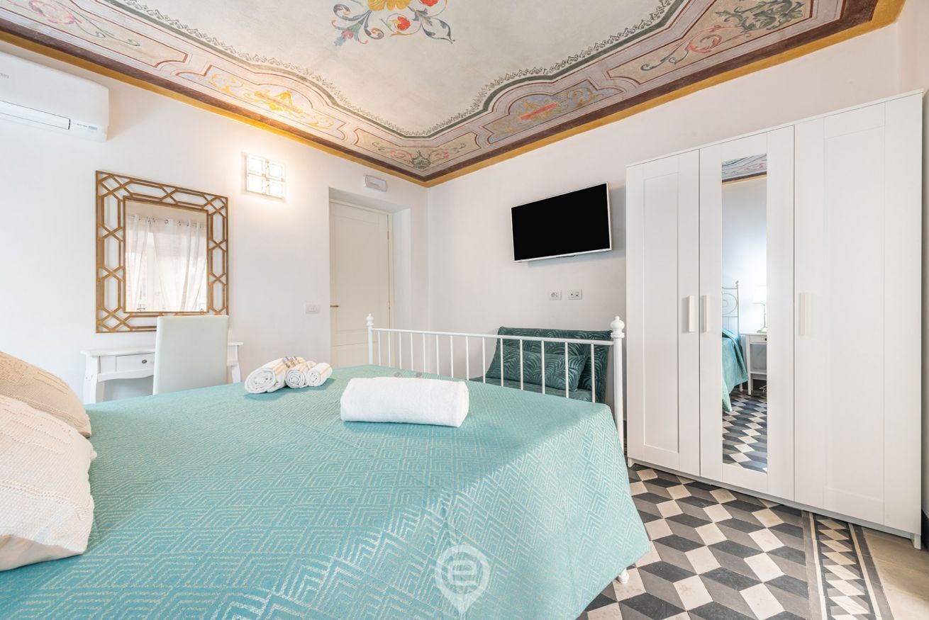 1 camera, Wi-Fi, lenzuola