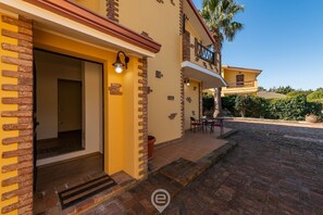 Exterior detail - Villa Monica - Suite Libeccio (Iglesias)