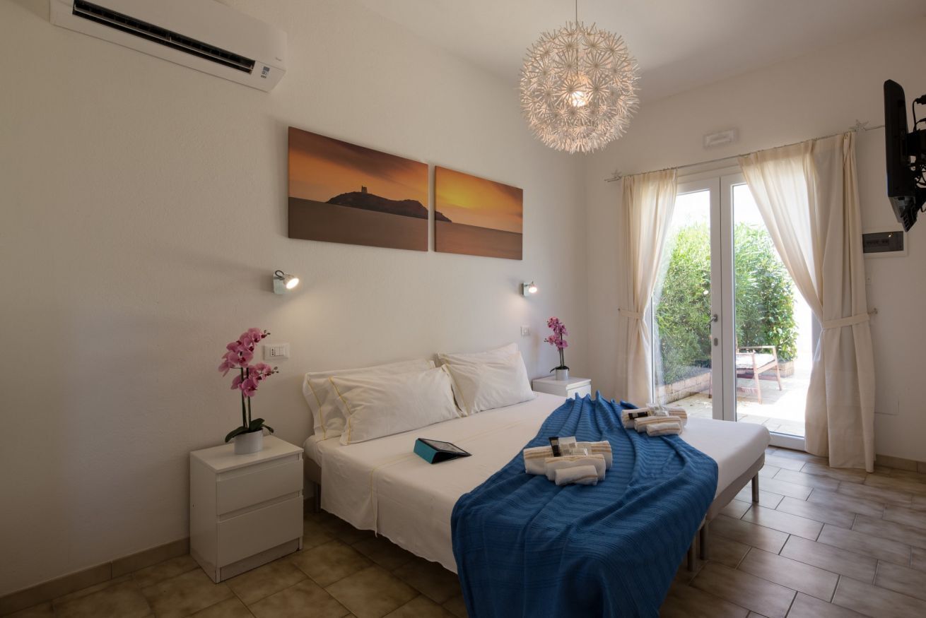 1 bedroom, desk, iron/ironing board, WiFi