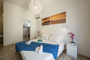 1 bedroom, desk, iron/ironing board, WiFi