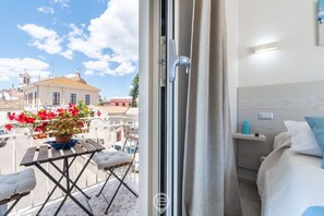 1 chambre, bureau, lit de bébé portatif, Wi-Fi