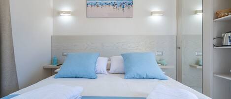 1 bedroom, travel crib, WiFi, bed sheets