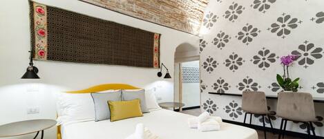 1 bedroom, WiFi, bed sheets