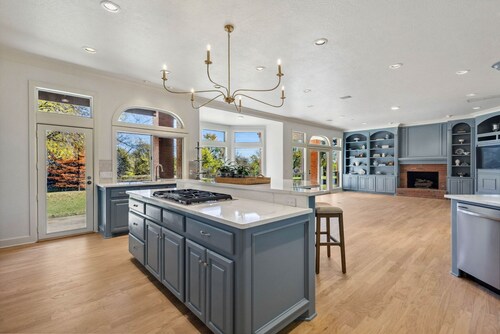 Secluded 5-Acre Property with a Spacious 6,300 sq ft. 5-Bedroom Home in OKC. 