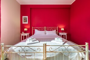 1 bedroom, WiFi, bed sheets - House Marcella - Camera Rossa (Cagliari)