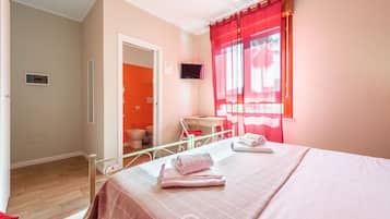 1 bedroom, WiFi, bed sheets