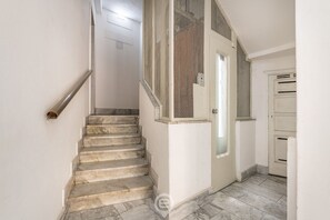 Interior - AcquaChiara Suite - Elegance and Comfort in the Heart of Cagliari (Cagliari)