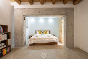1 chambre, fer et planche à repasser, Wi-Fi, literie fournie