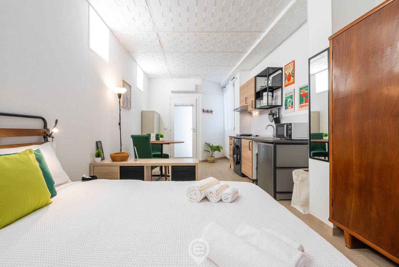 1 chambre, fer et planche à repasser, Wi-Fi, draps fournis